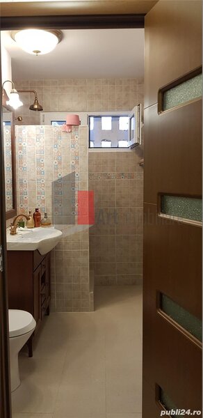 Vanzare apartament 3 camere 2 bai cu centrala Brancoveanu - Covasna