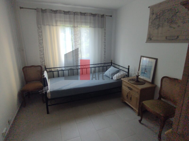 Brancoveanu - Covasna Vanzare apartament 3 camere 2 bai cu centrala